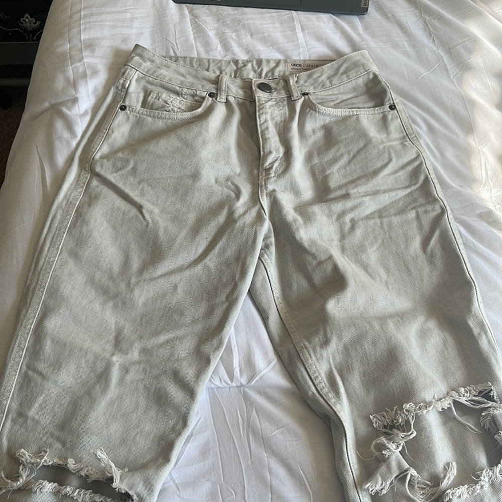 Light grey/tan jeans!